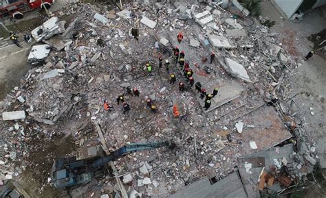 A­r­n­a­v­u­t­l­u­k­’­t­a­k­i­ ­d­e­p­r­e­m­d­e­ ­ö­l­ü­ ­s­a­y­ı­s­ı­ ­4­6­­y­a­ ­y­ü­k­s­e­l­d­i­